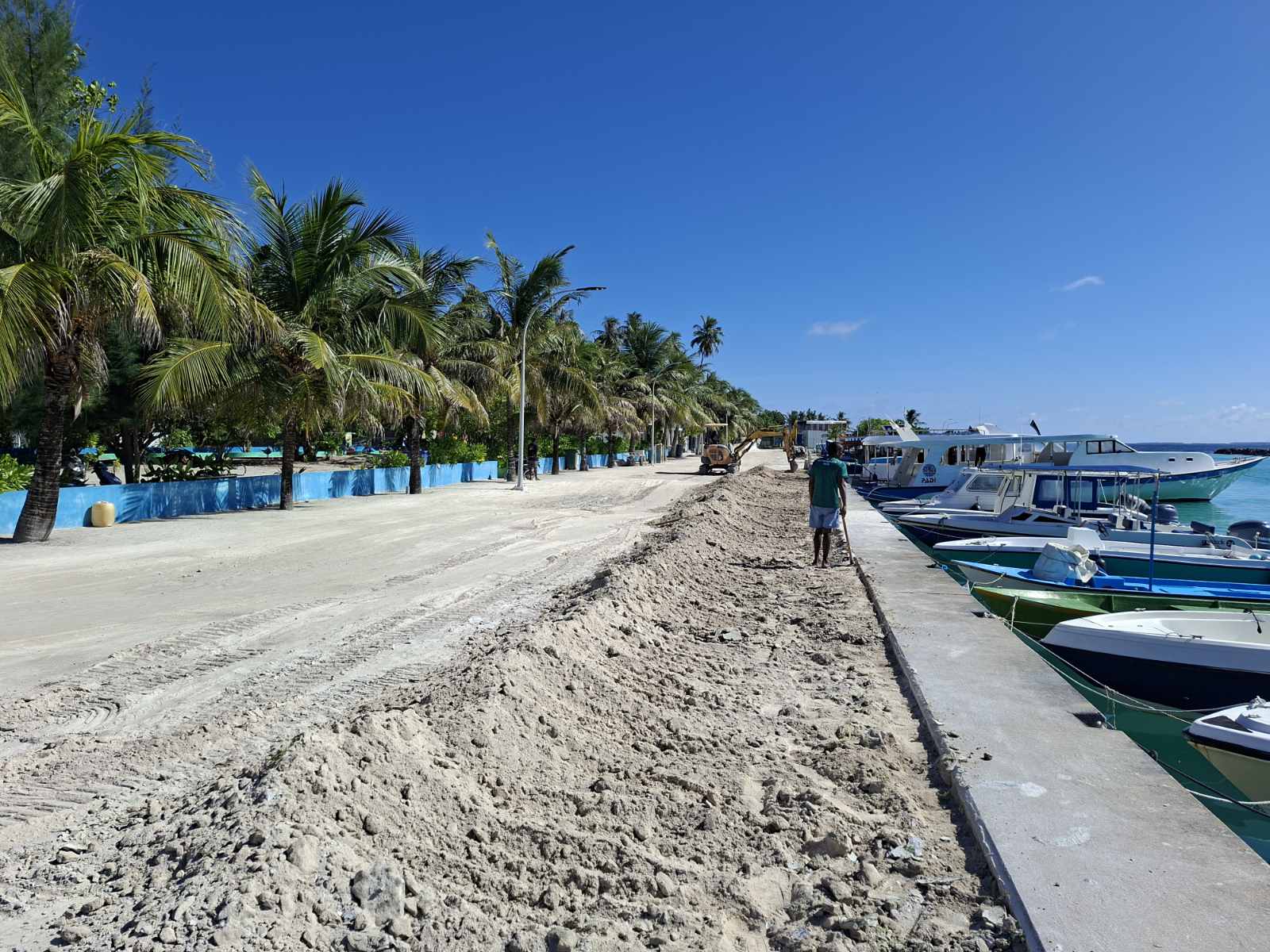 ބާބަނދަރު ސަރަހައްދުގެ މަގު އެއްވަރުކުރުމުގެ މަސައްކަތް ކައުންސިލުން ފަށައިފި